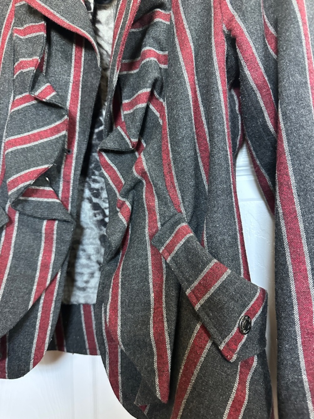 L.A.M.B. By Gwen Stefani striped blazer. Size 2. Fall 2009 - Picture 4 of 6